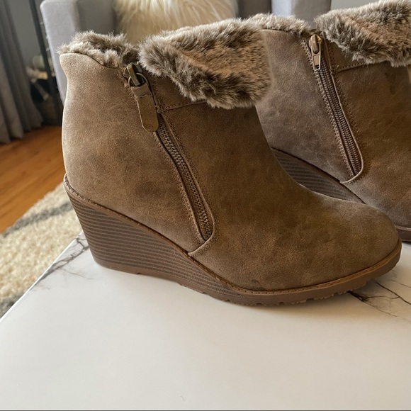 Lane Bryant Emma Fur Lined Wedge Ankle Boots Size 9w. - Picture 9 of 12